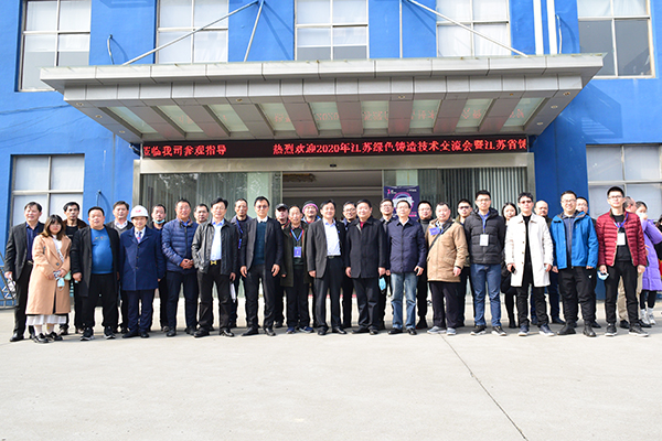 合影留念2 /cxyq/20201215092748-Fll_2XYbBe2fMwjkJvVxTUDg9qKh.jpg